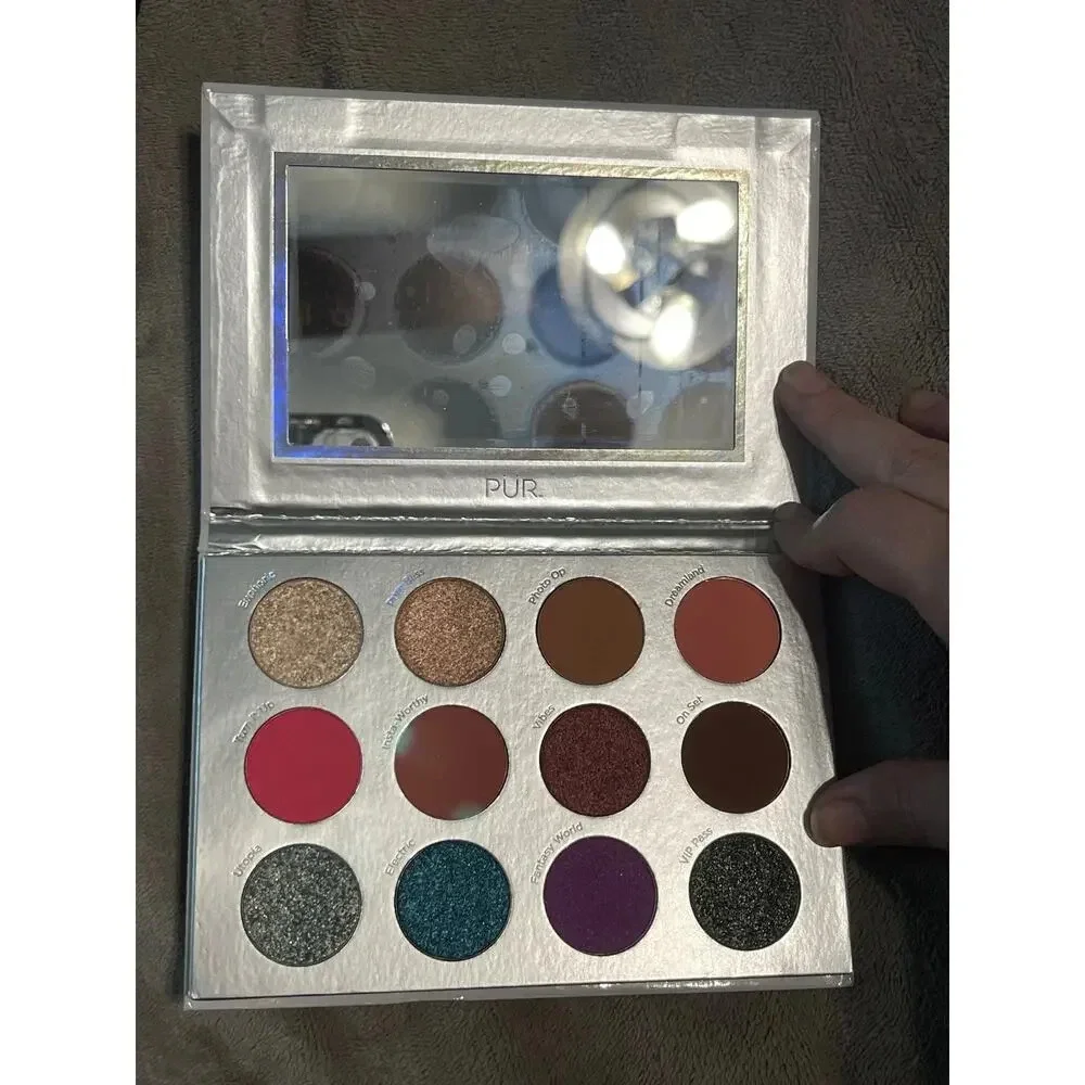 Pur Festival 2.0 12 piece‎ pressed pigments 1 palette